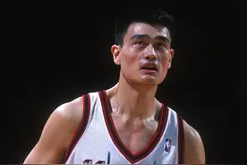美媒评出“NBA75大巨星”名单的遗珠：霍华德、吉诺比利入选图片