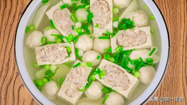 厨师长教的这口饭前养生汤，绝了，1块豆腐14颗鱼丸汤鲜美到炸裂