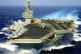 超级航母暴露缺陷，美国发展轻型航母，特殊舰载机引人关注图片