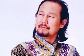 腾格尔：为了喝酒卖血，挥霍百万，妻离子亡，现60岁努力拼搏赚钱图片
