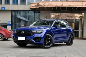 配全时四驱+托森，纯进口还有空气悬架，带你看大众途锐图片