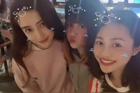 baby为闺蜜庆生私照曝光，众女嘟嘴卖萌，美颜下都变网红脸图片