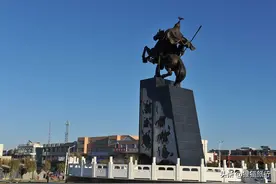 新疆和布克赛尔，一个产盐的边陲小县，只有5万多人口图片