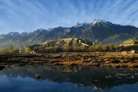 在新疆有一座小县城，别墅免费住，一县连三国，还有世界第二高峰图片