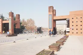 漫步在郑州大学，感受一下郑大的风采视频封面