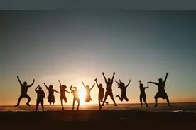 俗语“水太清则无鱼”，下半句才是精华，古人的经验，值得深思图片