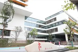 速来！四川天府第七中学小学部招聘教师，福利待遇优越丰厚图片