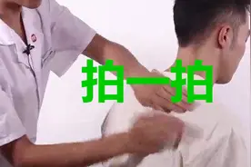 新版微信上线“拍一拍”功能，然后各种有趣事情就发生了图片