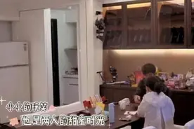 贾静雯晒出自己的豪宅，衣服全都挂在走廊了，平时都不收拾房子吗图片