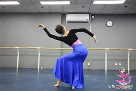 学舞蹈的孩子在家练功导致肌肉酸痛？教你缓解小妙招图片