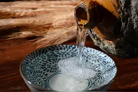 最烈的5种白酒，闻着就上头，一杯立马见“周公”，你喝过哪种？图片