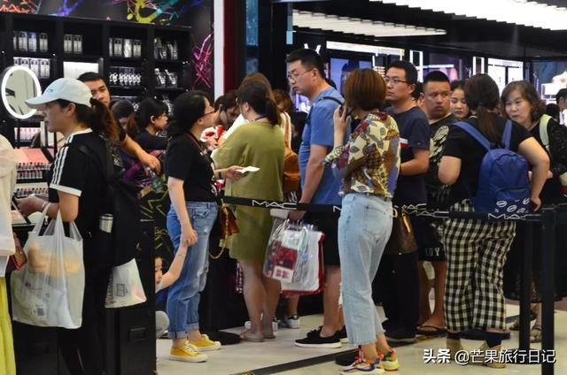 mac口红香港专柜价是多少？求近期的！？（海南免税店真给力）