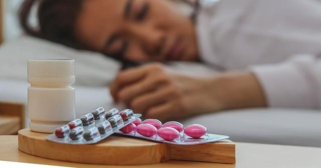 “安眠药自杀”没有痛苦？吞下100片安眠药后，你的身体会怎么样