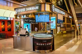 加码街边店，击穿最低价，空间花样翻新…详解郑州冰淇淋生意场中的经营逻辑图片