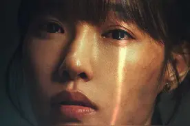 独居女被跟踪被下药，晚上床下躺个男人，《门锁》看得人汗毛直竖图片