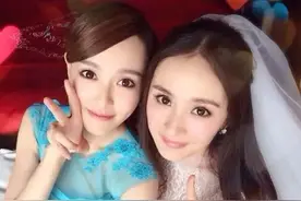 杨幂和张小斐是神仙友情！杨幂真不是谁红才跟谁玩图片