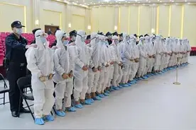 “如果不是扫黑除恶，再给我两年时间，我和我的家族就可以洗白上岸了！”图片