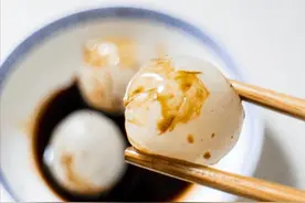 广东人的奇葩吃法：荔枝+酱油！一般人接受不了的魔鬼料理图片