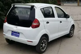 关于四轮电动车（老年代步车）图片