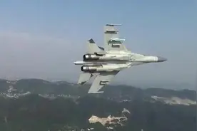 国产最强三代机首次公开！歼-16及其机载武器亮相空军部队开放日视频封面