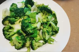 肉菜焯水，到底是冷水下锅还是开水下锅？方法对了，菜色鲜肉不腥图片