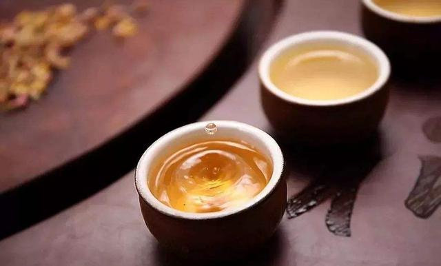 老包说茶：茶叶中主要有哪些物质？