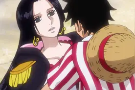 20岁小姐姐cos女帝，当看到“抬腿”那刻，我承认沦陷了图片