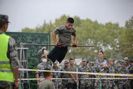 直击“朱德警卫团”军体运动会：战！拼！燃！图片