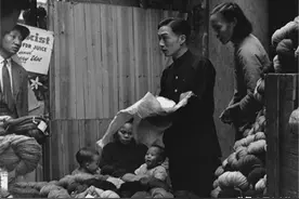 民国时期，内地在抗日战争，香港的平民生活是什么样的？图片