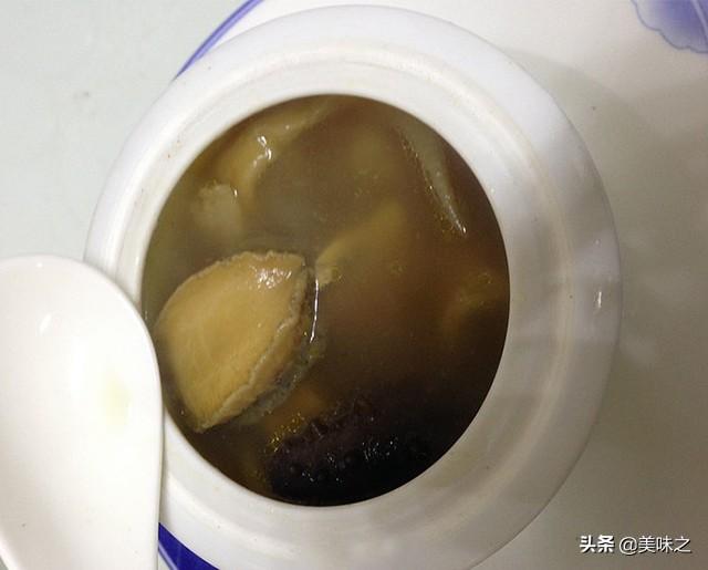 海参花胶松茸猪骨汤 2026年松茸花胶海参鸡汤