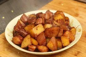 大厨教你红烧肉的正确做法，牢记这“3招”，软糯香甜，入口即化图片