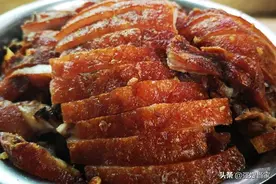 炸扣肉要“5必放”，少一样都不正宗！扣肉皮脆肉爽，金黄出虎皮图片
