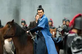 风吹边草拳毛动，雪绕红旗铁骨寒，和老街一起为马作几首诗图片