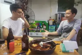 复读12年，只为上清华，考上重点也不去……网友吵翻了图片