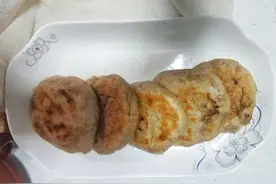 过节，吃点粗粮更健康，荞麦面馅饼，掌握这一点，好吃停不下图片