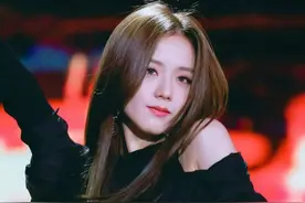 Blackpink Jisoo，到底是人间四月还是漂亮废物？图片