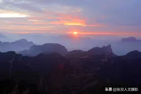 上板山拍摄太行山雄伟壮观日出 发现抗战碉堡 竟有上千次的战斗图片