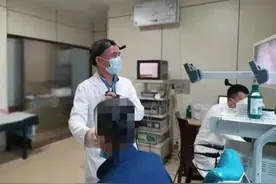 游泳归来空调房待一晚，女子一觉醒来“左耳朵像塞了棉球”图片