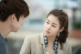 分手后她还留着联系方式，到底是什么意思？图片