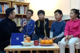 老王小王说丨小学生坐而论道：“阳刚之气”男生女生都要有图片