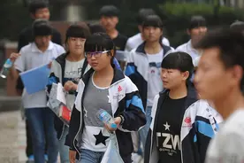 教师又涨薪？人社部：上调10%，教育部：不得低于公务员图片