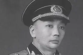 “四不走将军”刘昌毅，当众掀桌“顶撞”邓小平，65岁仍带兵打仗图片