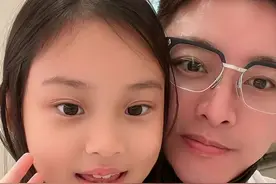 贾乃亮晒照为女儿庆生！贴脸合照太温馨，9岁甜馨越长越像李小璐图片