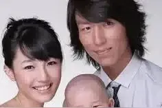 白百何陈羽凡接儿子放学举止亲密，疑似复合，羽凡发福大肚明显图片