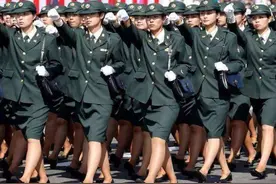 日本女兵大多是罗圈腿，非说是中国人的错？网友：这锅不背图片
