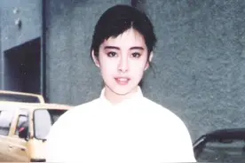梦中女神王祖贤，追过刘德华有过三角恋，曾被人公开称作“妓女”图片