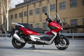 全网首曝大阳ADV350，油箱容积无敌图片