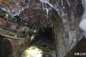 英国伦敦的下水道里发现了一块史上最巨大的油脂块，重达130吨！图片