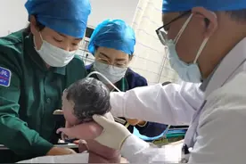 第一次！急诊科医生“爸爸”迎接新生命图片