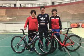 洛阳籍自行车选手鲍珊菊在东京奥运会夺冠：生活中，她是一个孝顺的女孩图片